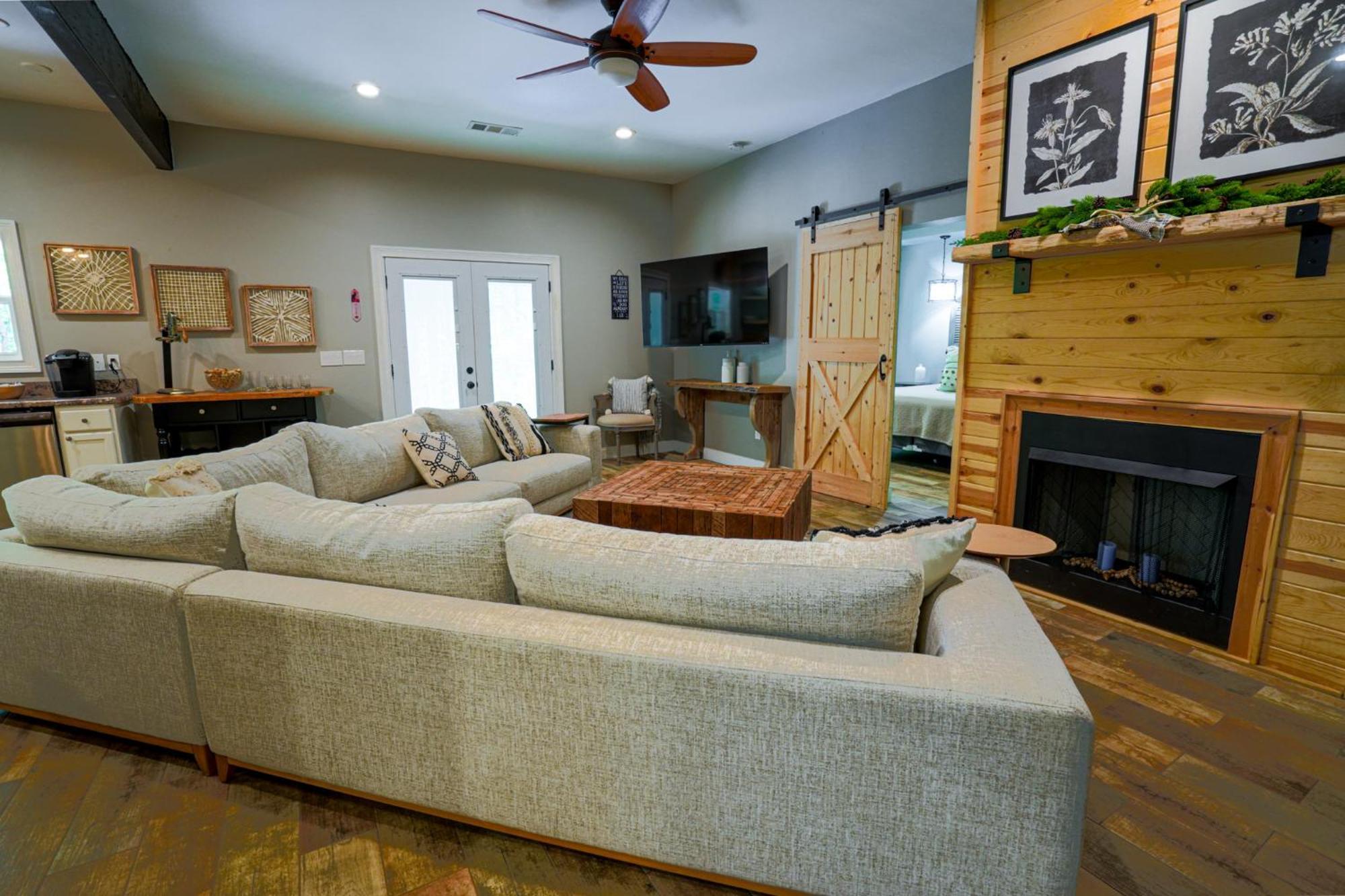 New Listing! Robin'S Nest - 4 Bed - Hot Tub & Game Room Dahlonega Pokój zdjęcie